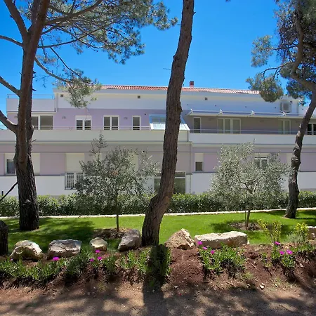 アパートホテル Ribarska Koliba