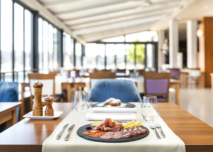 Ribarska Koliba Apartahotel 4*