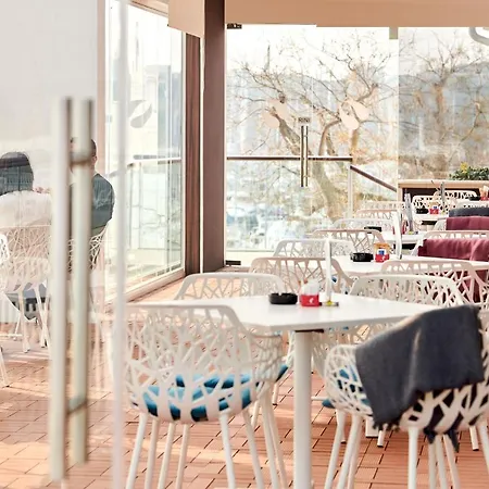 Ribarska Koliba Aparthotel 4*
