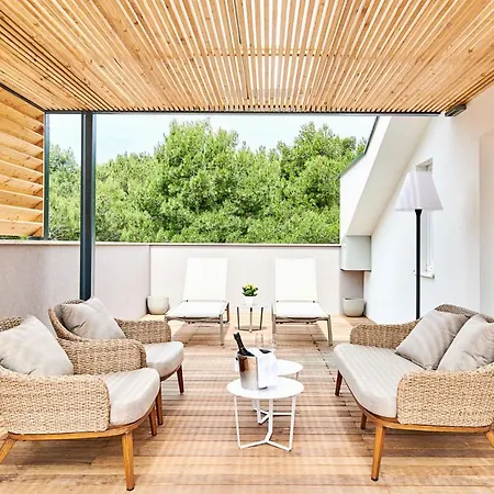 شقة فندقية Ribarska Koliba 4*