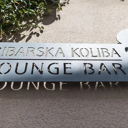 شقة فندقية Ribarska Koliba 4*