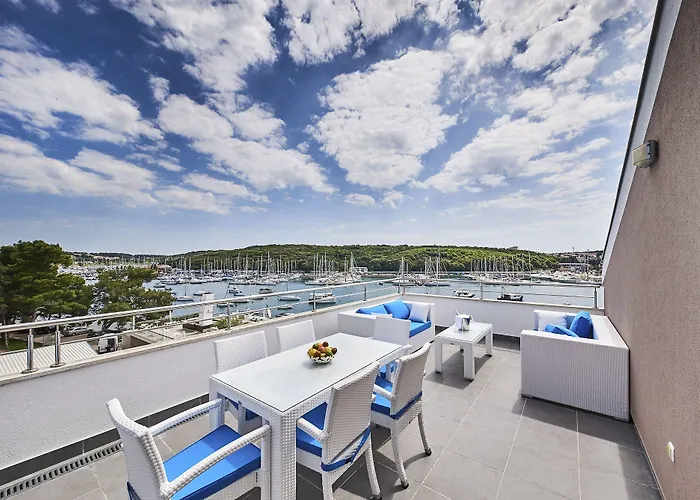 Ribarska Koliba 4*