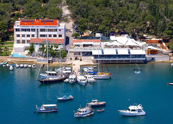 Ribarska Koliba 4* Póla