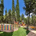 Ribarska Koliba Aparthotel 4*